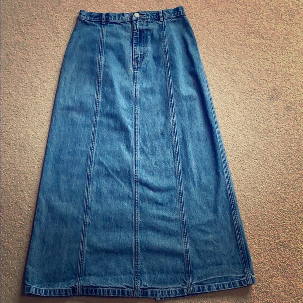 Women’s Eddie Bauer denim skirt